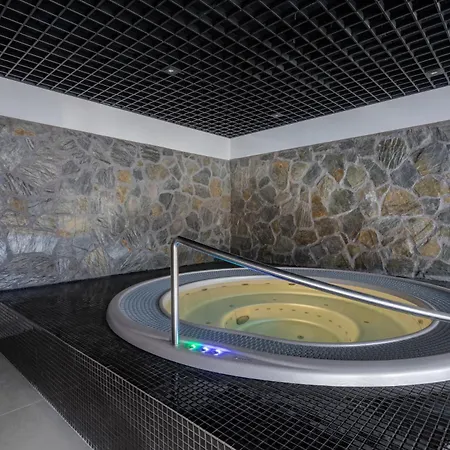 Park C13-z Dostepem Do Basenu, Sauny, Jacuzzi, Silowni *