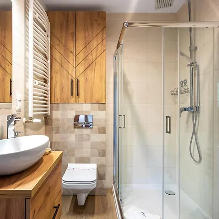 Park C13-z Dostepem Do Basenu, Sauny, Jacuzzi, Silowni